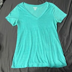 Old Navy Seafoam Green V Neck Tshirt. Size Medium